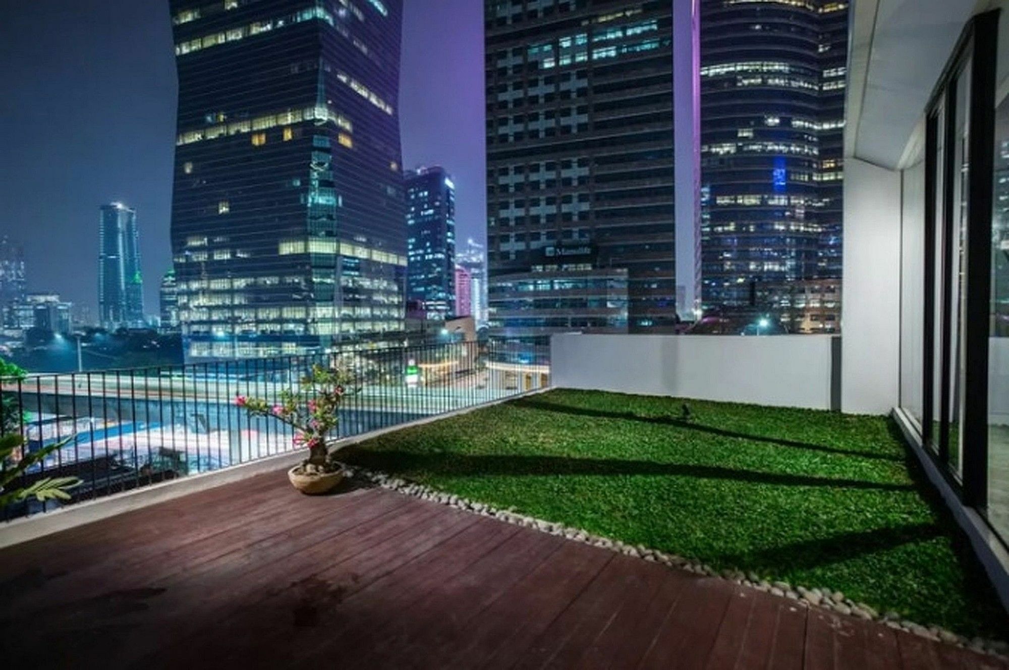 เซ็น พรีเมียม ซัมเปอร์นา สแตรทติจิก สแควร์ Hotel จาการ์ตา ภายนอก รูปภาพ