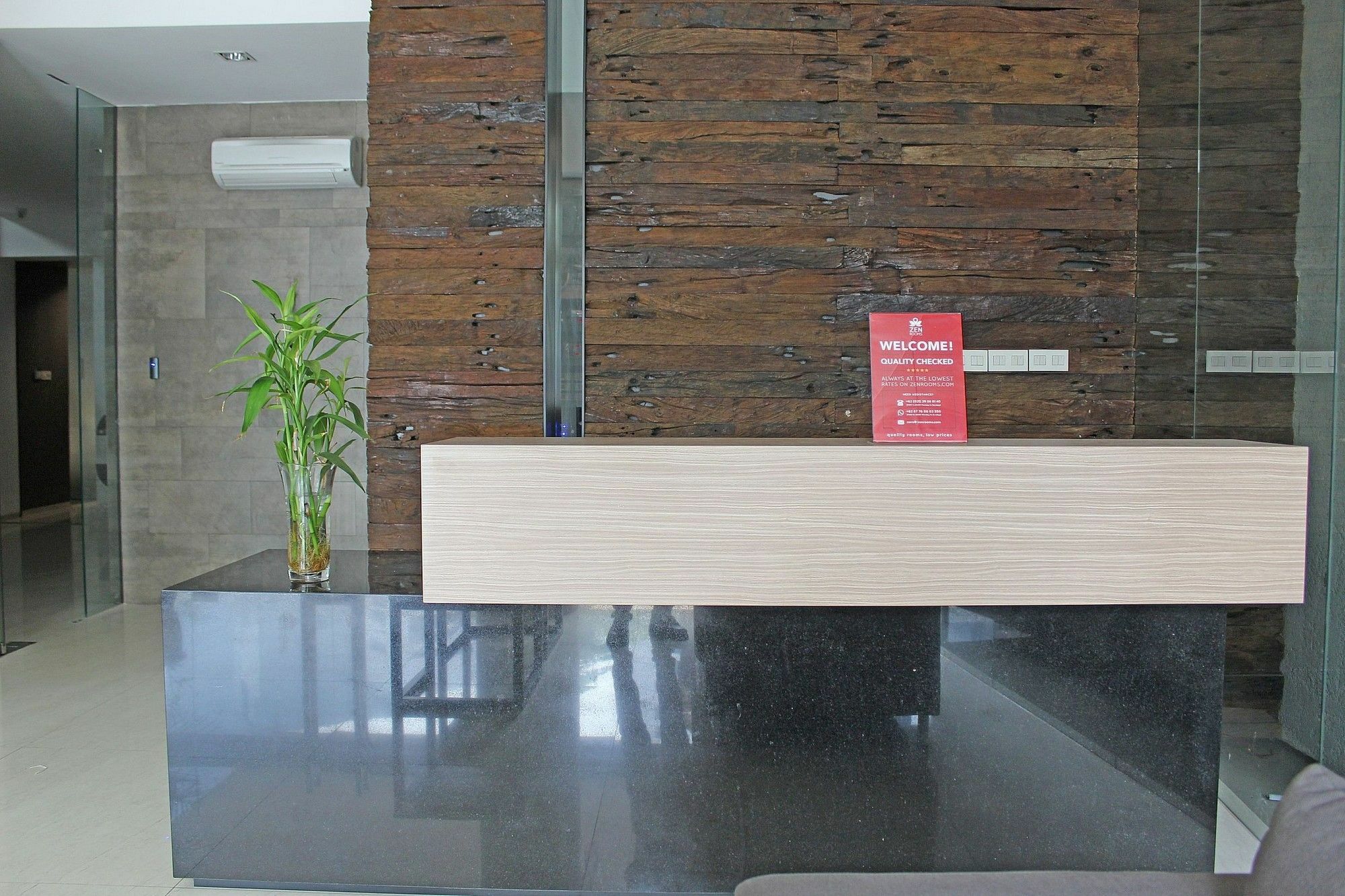 เซ็น พรีเมียม ซัมเปอร์นา สแตรทติจิก สแควร์ Hotel จาการ์ตา ภายนอก รูปภาพ